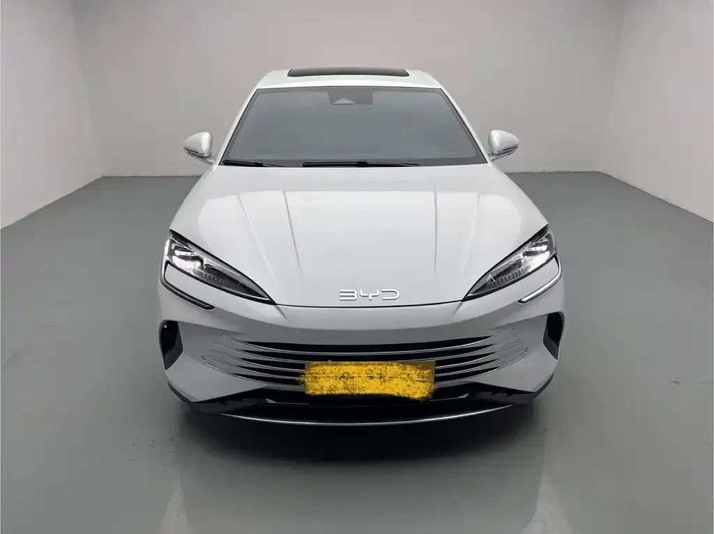 BYD Seal — фото 8