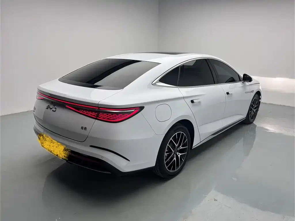 BYD Seal — фото 2