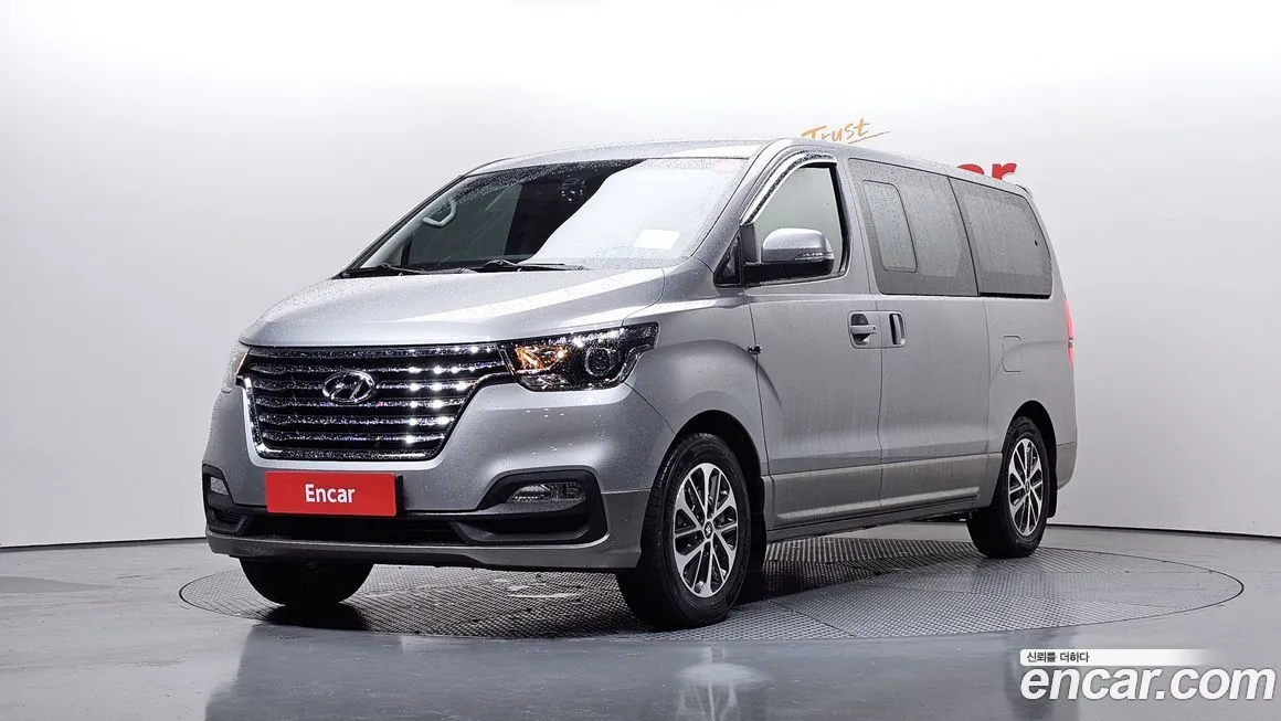 Hyundai Starex
