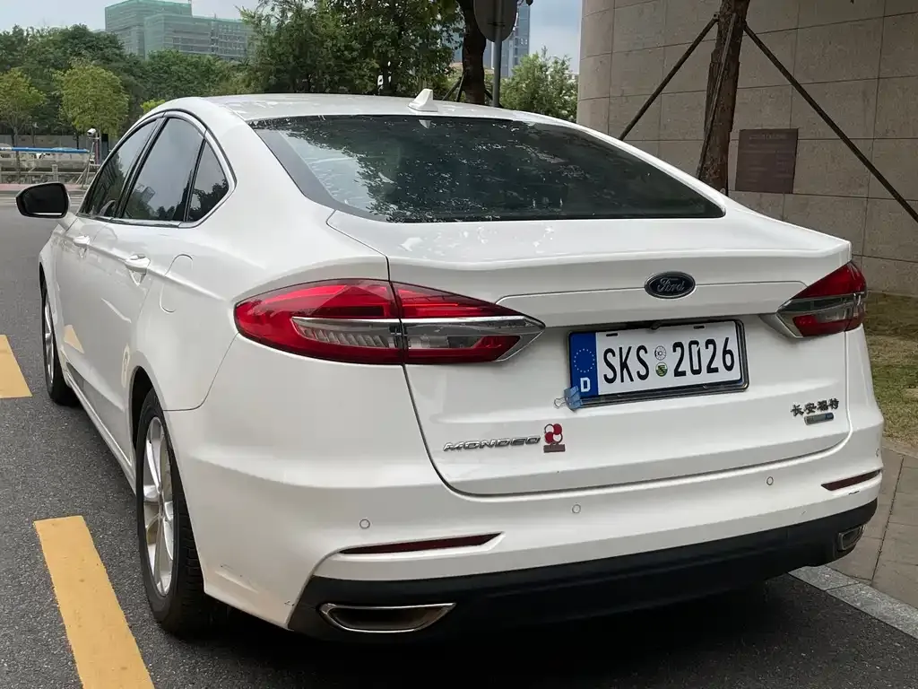 Ford Mondeo 2021 из CN, фото 4