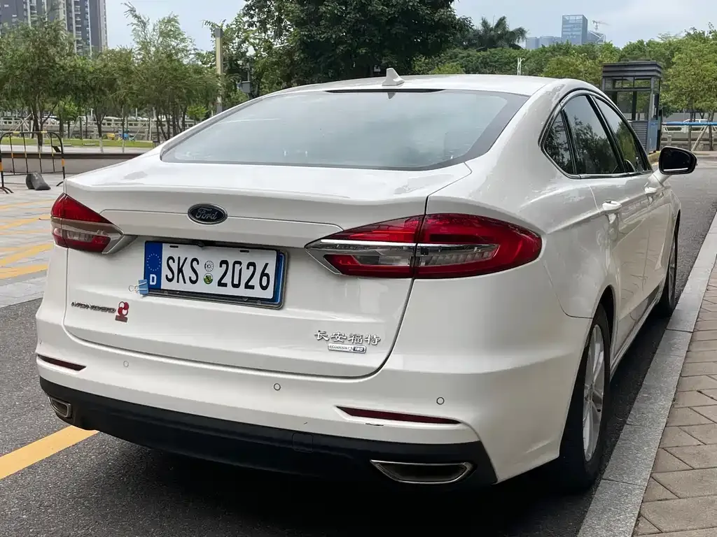 Ford Mondeo 2021 из CN, фото 6