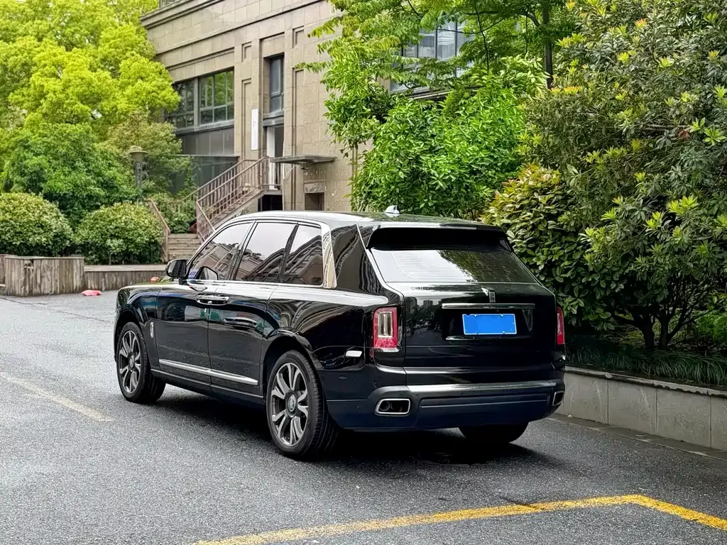 Rolls-Royce Cullinan 2023 из CN, фото 10