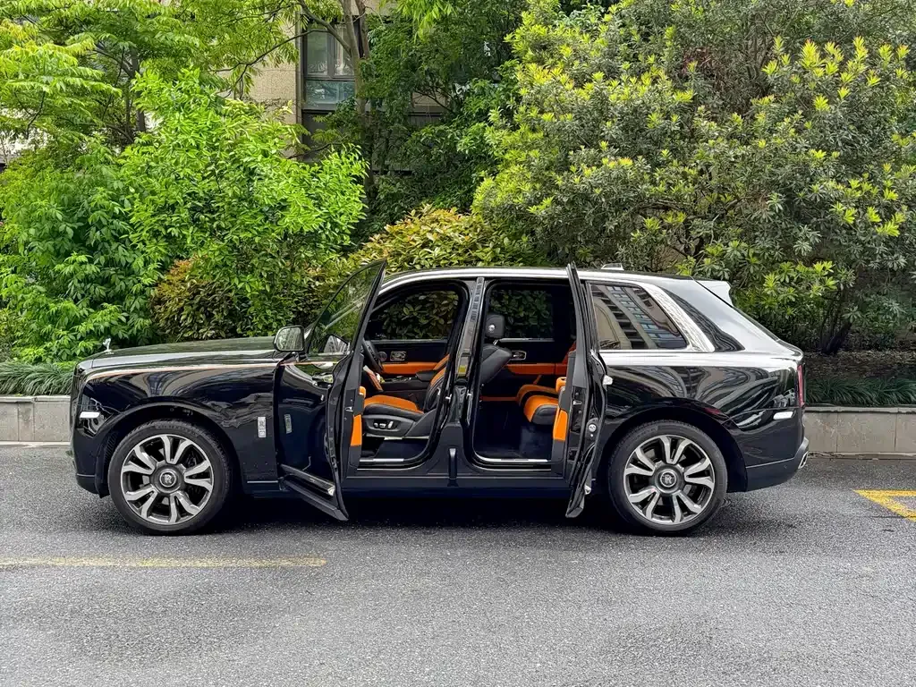 Rolls-Royce Cullinan 2023 из CN, фото 9