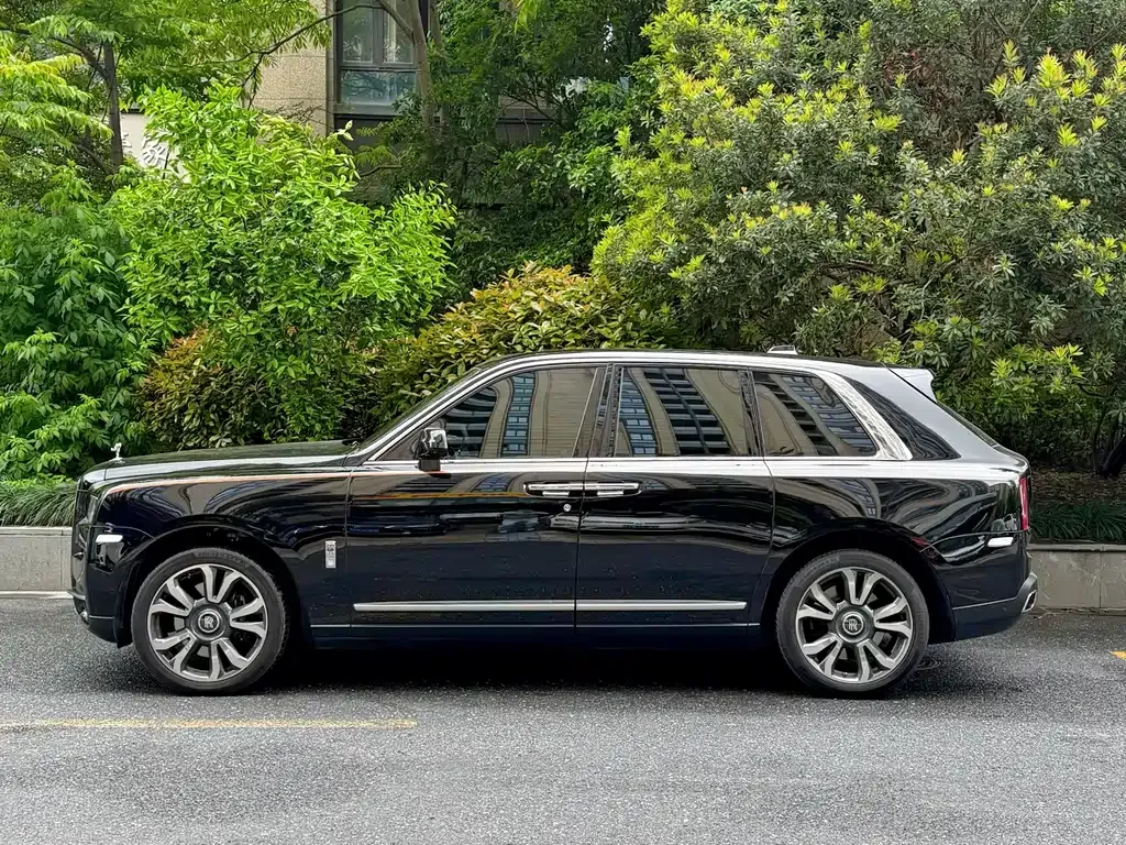 Rolls-Royce Cullinan 2023 из CN, фото 8
