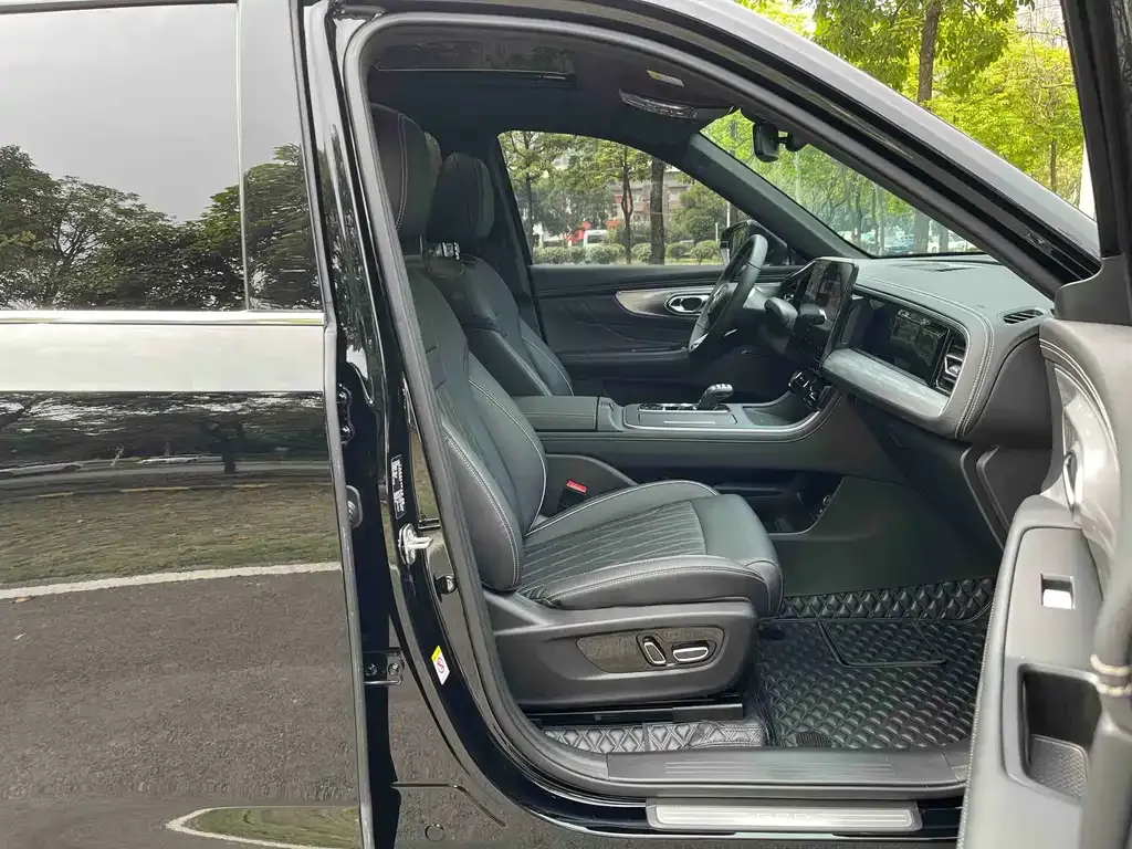 GAC Motor Trumpchi GS8 — фото 2
