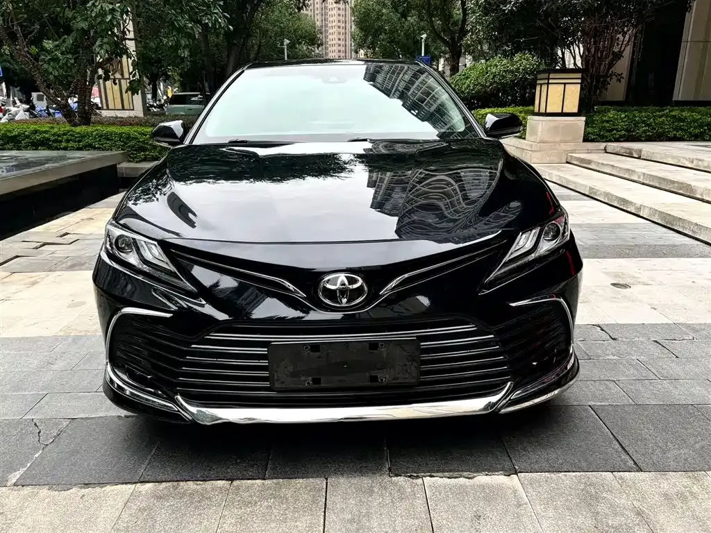 Toyota Camry — фото 7