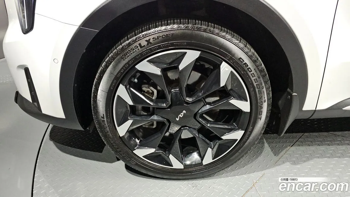 Kia Sorento — фото 10