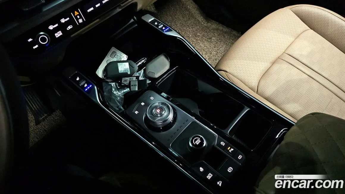 Kia Sorento — фото 8