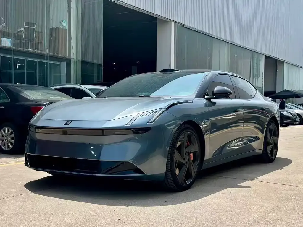 Lynk & Co Z10