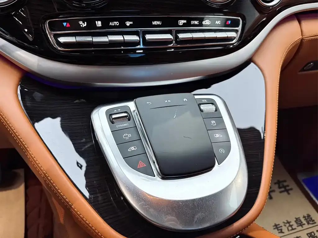 Mercedes-Benz Vito 2023 из CN, фото 10