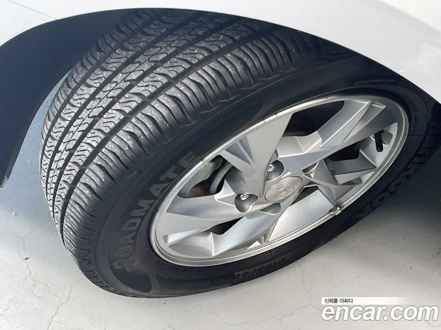 Hyundai AVANTE — фото 3