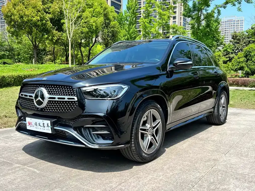 Mercedes-Benz GLE — фото 1