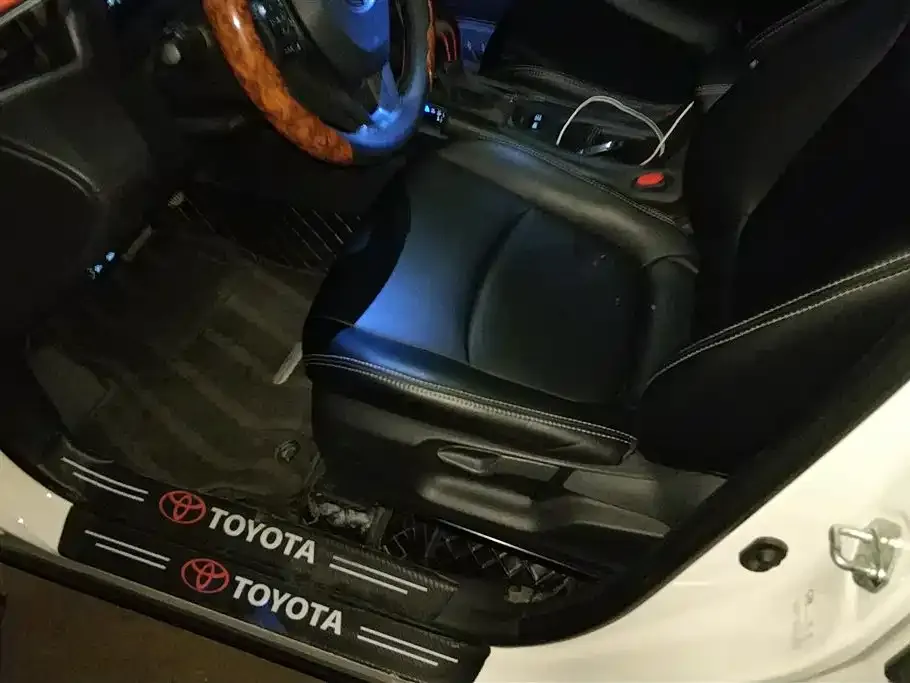 Toyota Corolla Cross — фото 10
