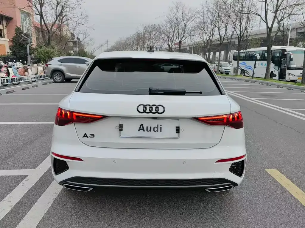 Audi A3 — фото 2
