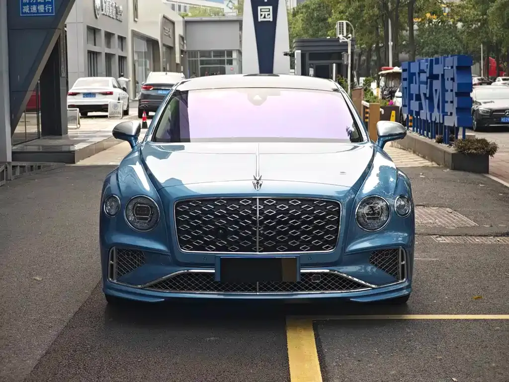 Bentley Flying Spur PHEV 2025 из CN, фото 7