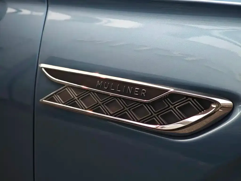 Bentley Flying Spur PHEV 2025 из CN, фото 2