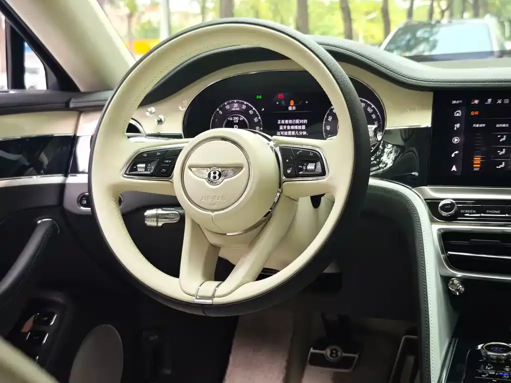 Bentley Flying Spur PHEV 2025 из CN, фото 6