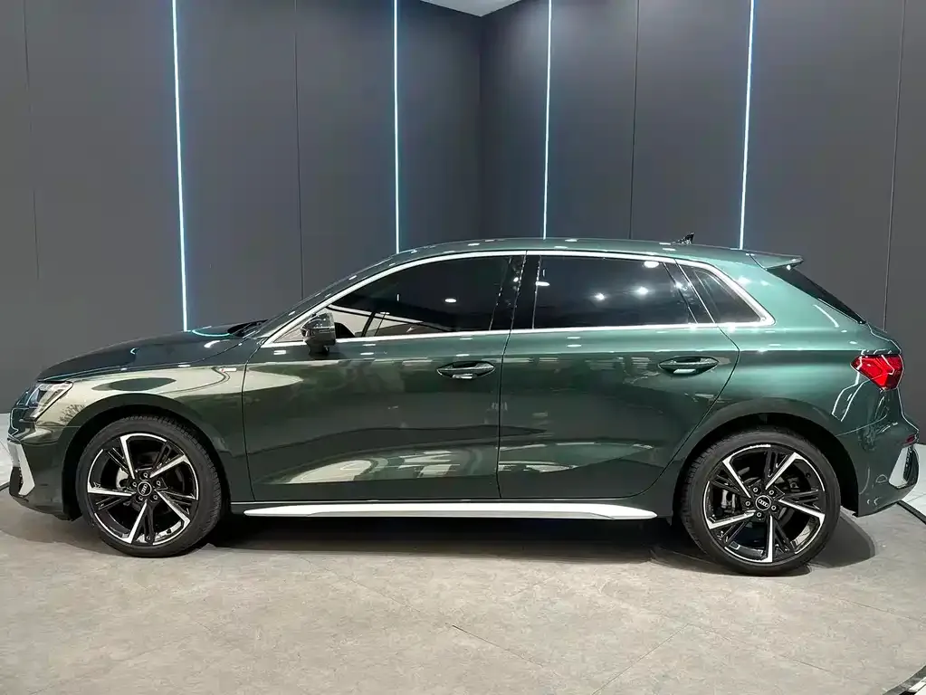 Audi A3 2024 из CN, фото 7