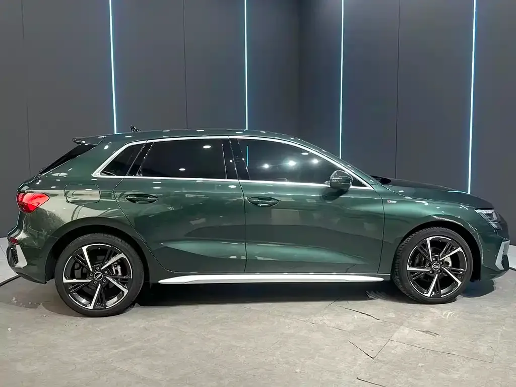 Audi A3 2024 из CN, фото 6