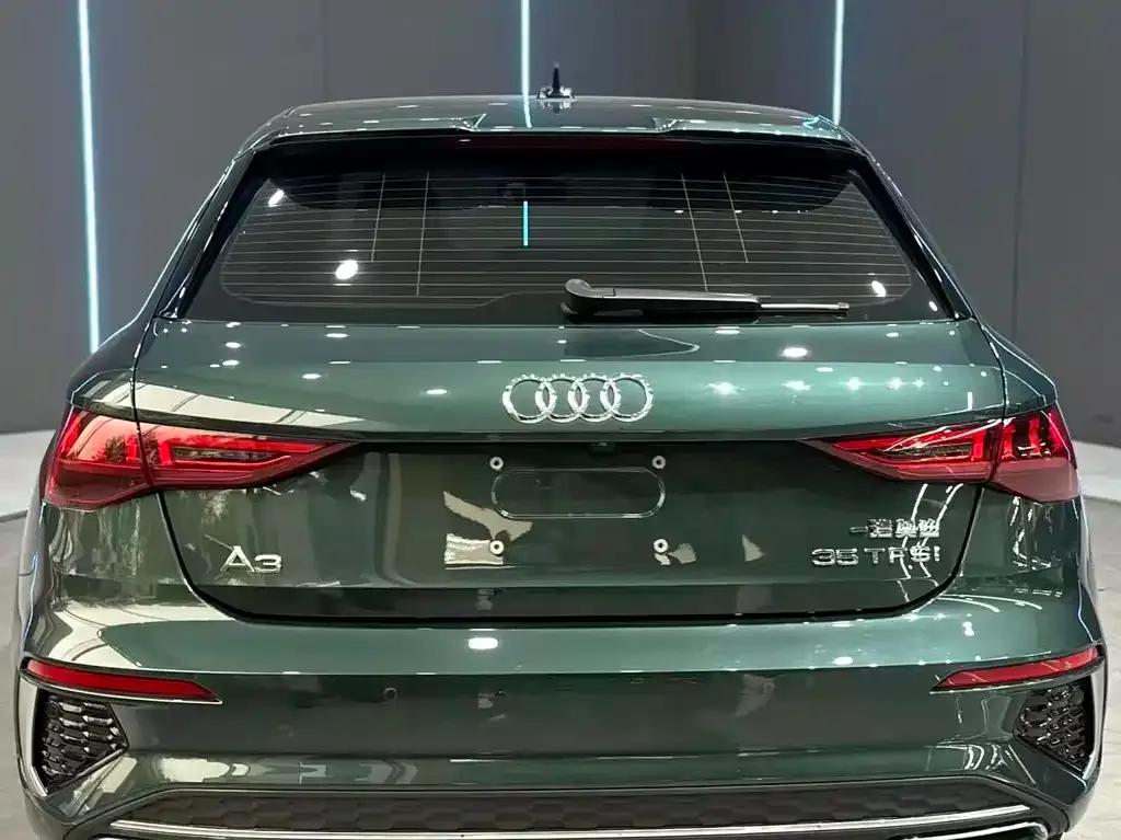 Audi A3 2024 из CN, фото 2