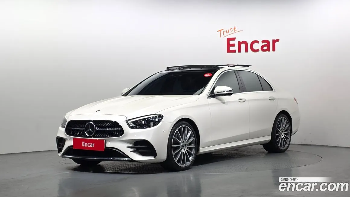 Mercedes-Benz E-Class — фото 1