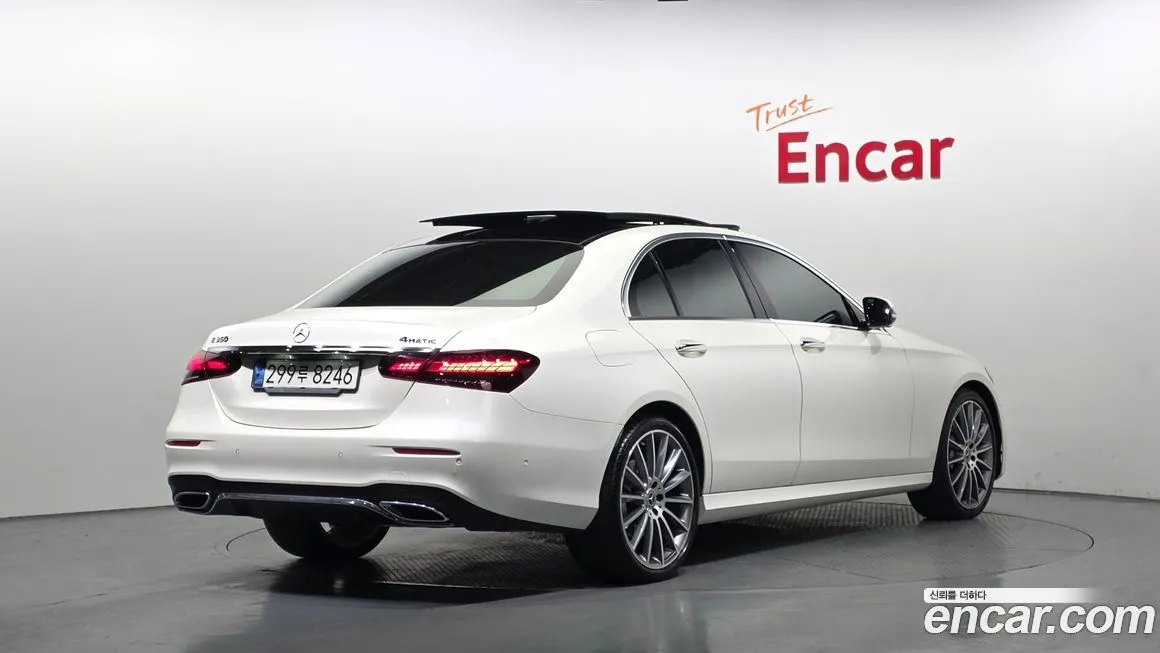 Mercedes-Benz E-Class — фото 3