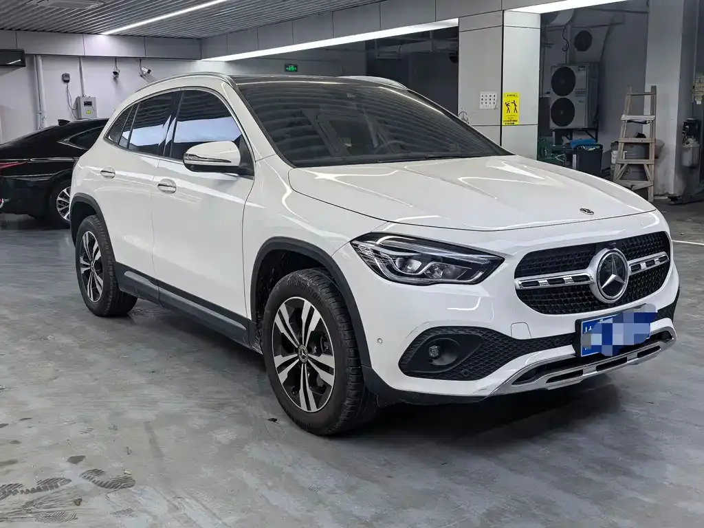 Mercedes-Benz GLA 2023 из CN, фото 3