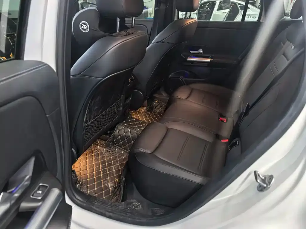 Mercedes-Benz GLA 2023 из CN, фото 9