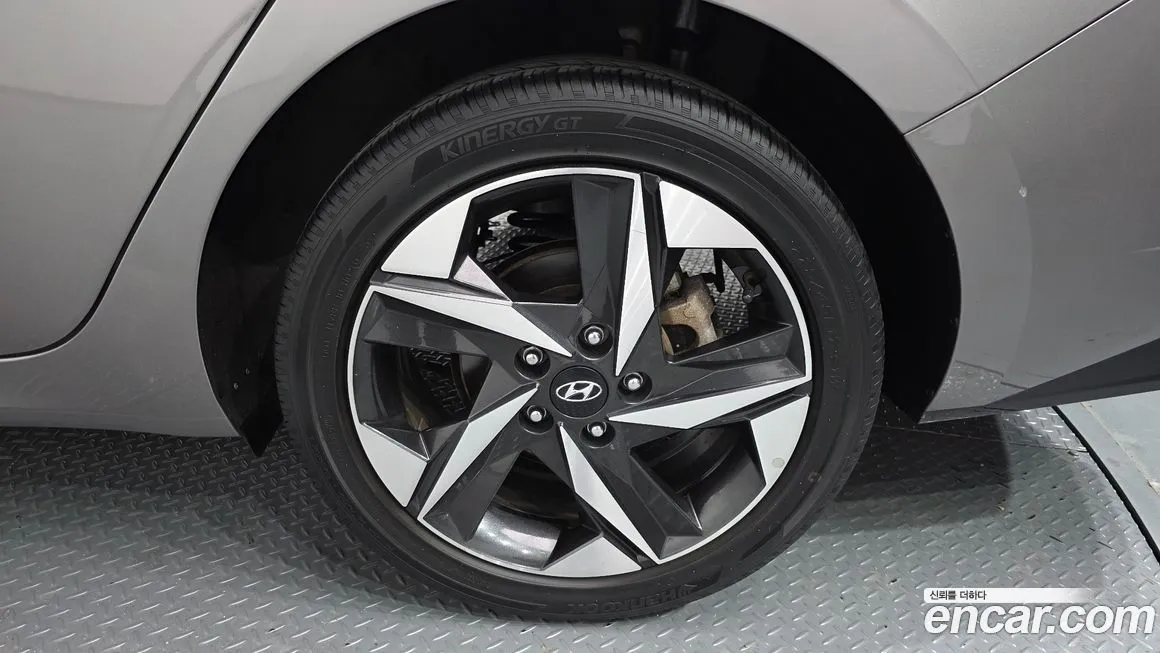Hyundai AVANTE — фото 6