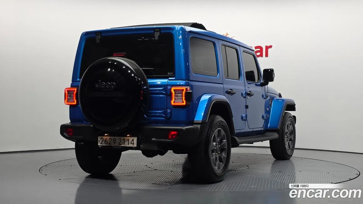 Jeep Wrangler — фото 10