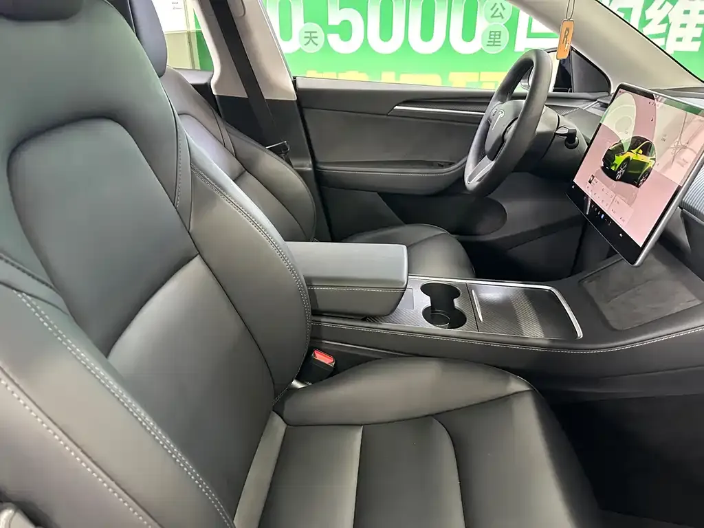 Tesla Model Y 2023 из CN, фото 3