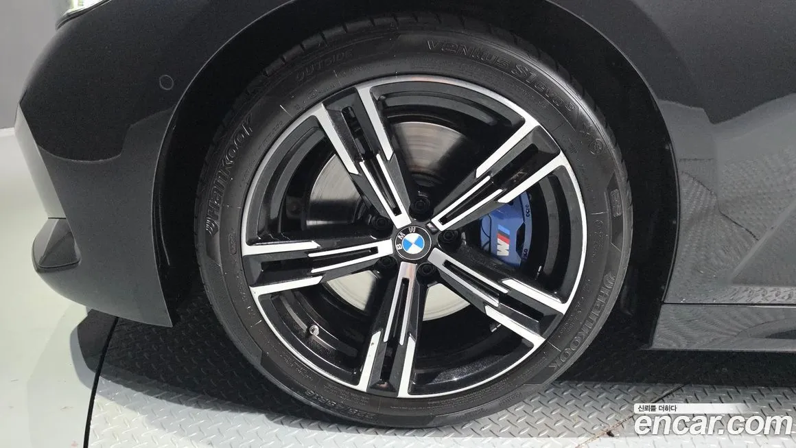 BMW 3-Series 2023 из KR, фото 8