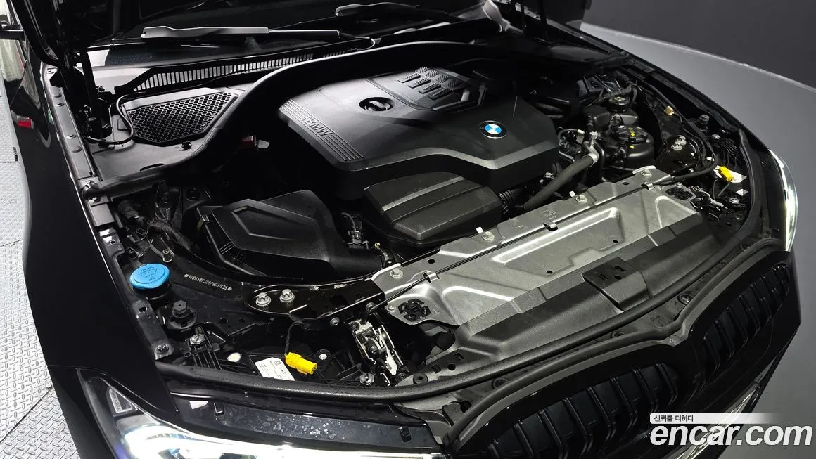 BMW 3-Series 2023 из KR, фото 10