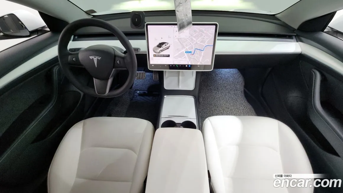 Tesla Model 3 — фото 10
