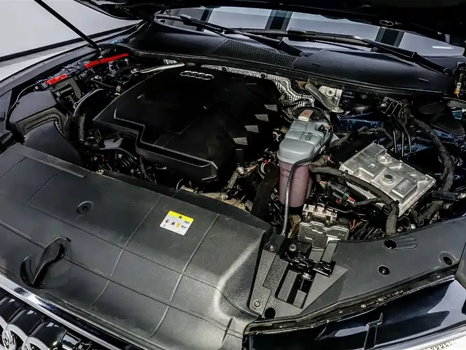 Audi A7L 2024 из CN, фото 10