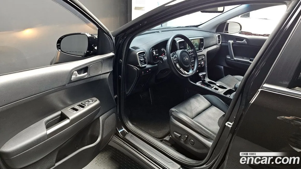 Kia Sportage — фото 10