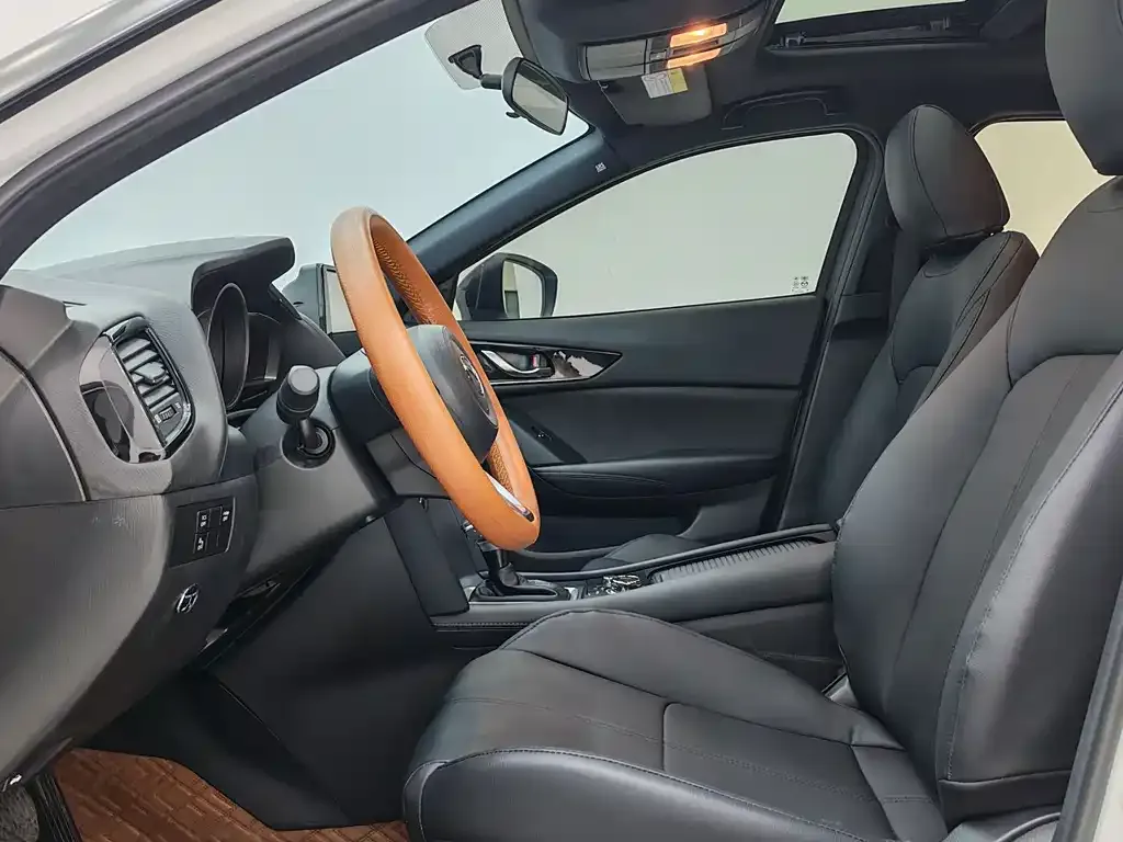 Mazda CX-4 — фото 6