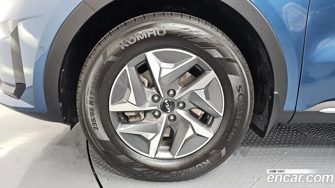 Kia Sorento — фото 9