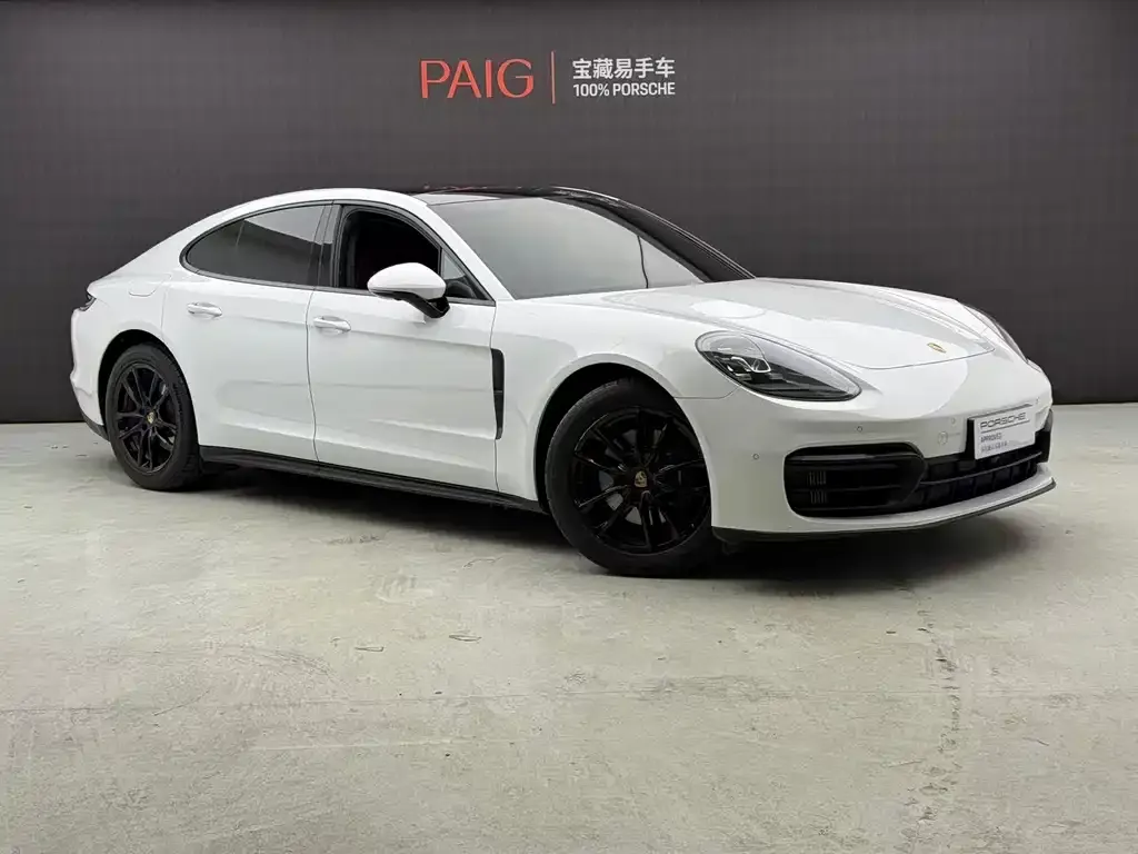 Porsche Panamera — фото 1