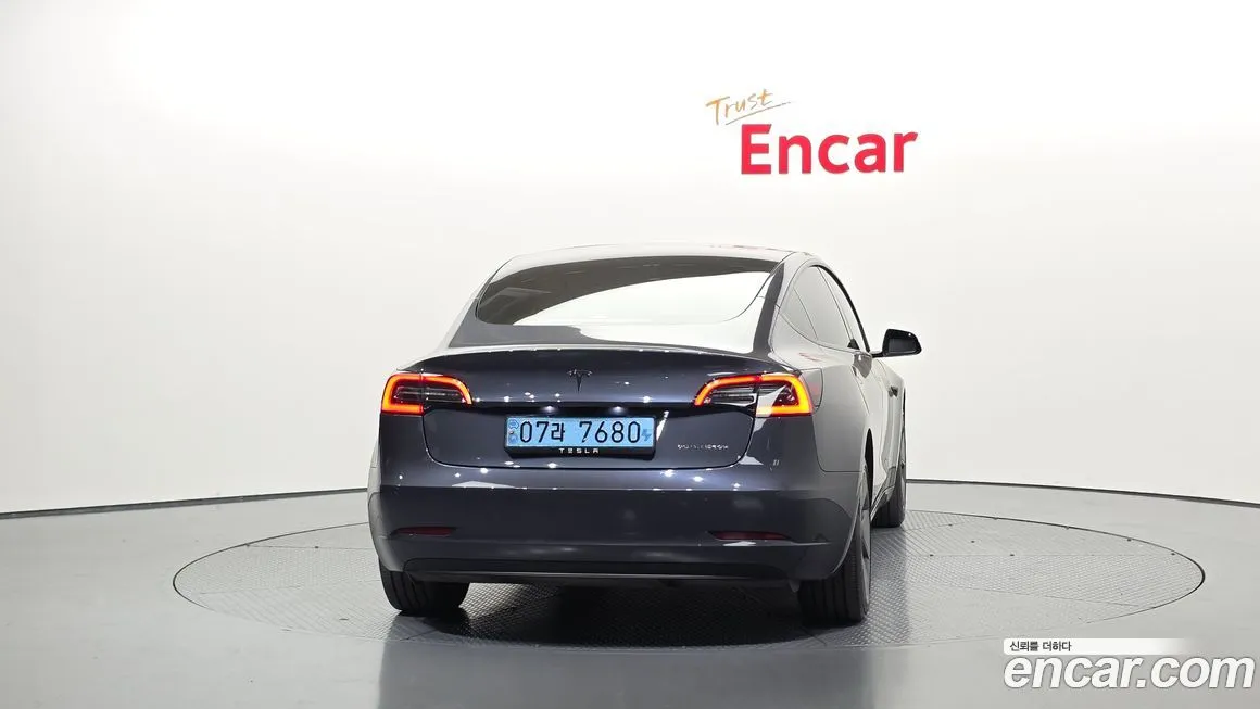 Tesla Model 3 — фото 6