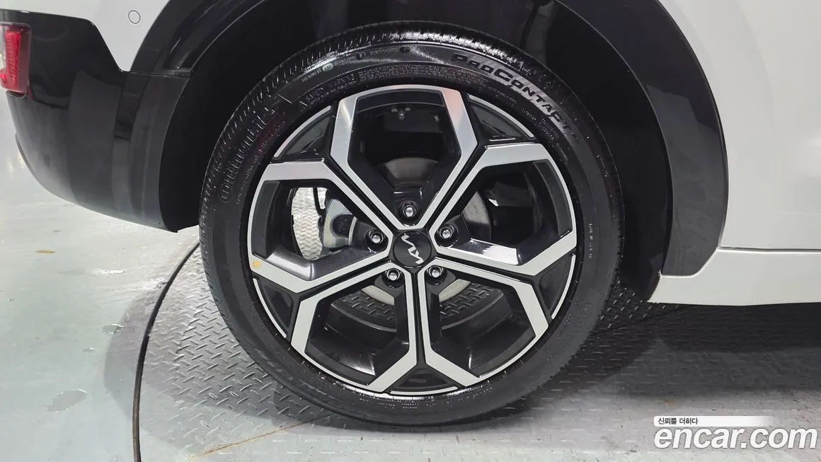 Kia Niro — фото 10