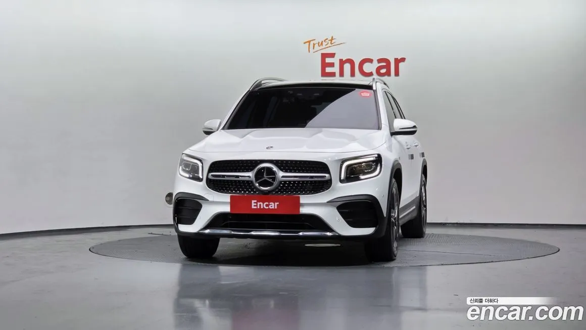 Mercedes-Benz GLB-Class — фото 10