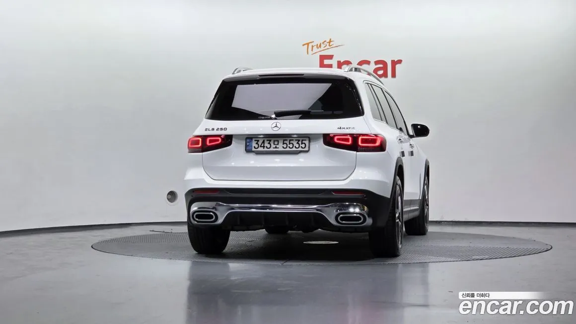 Mercedes-Benz GLB-Class — фото 5