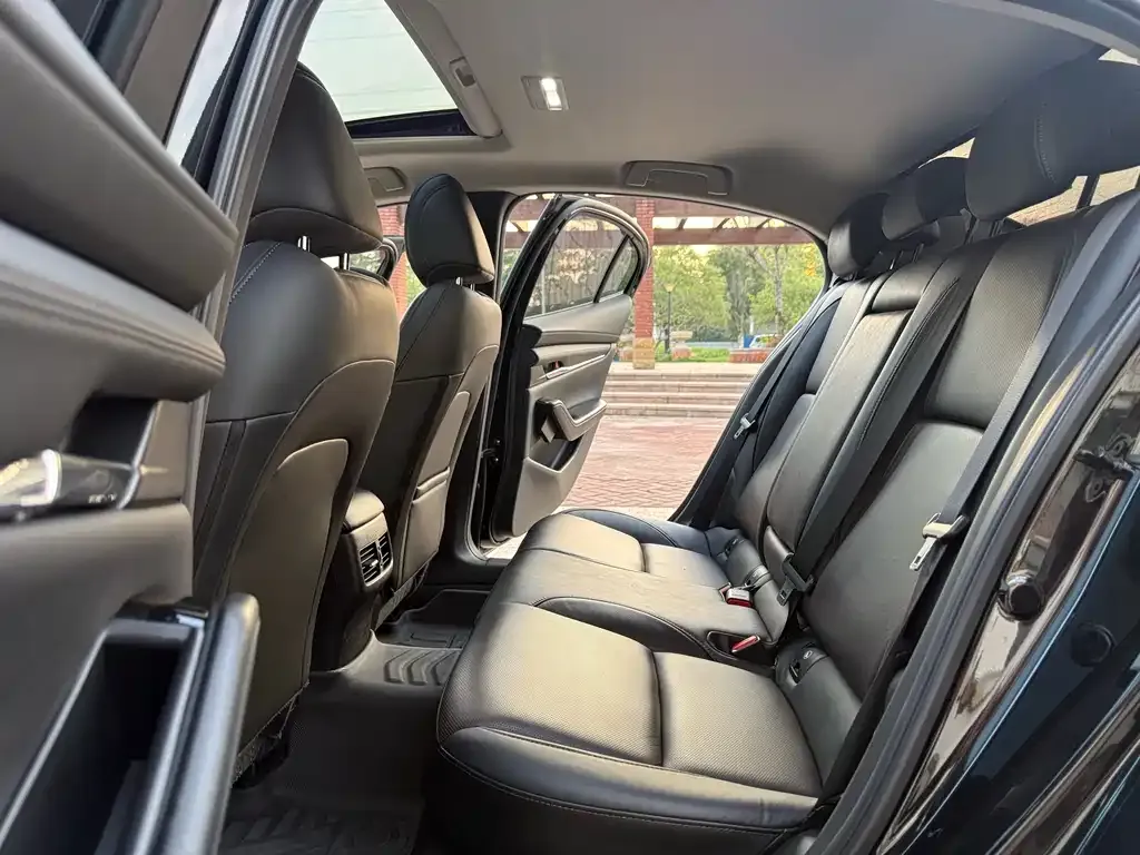 Mazda 3 Axela 2021 из CN, фото 9