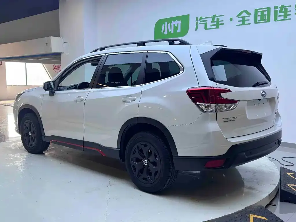 Subaru Forester — фото 6