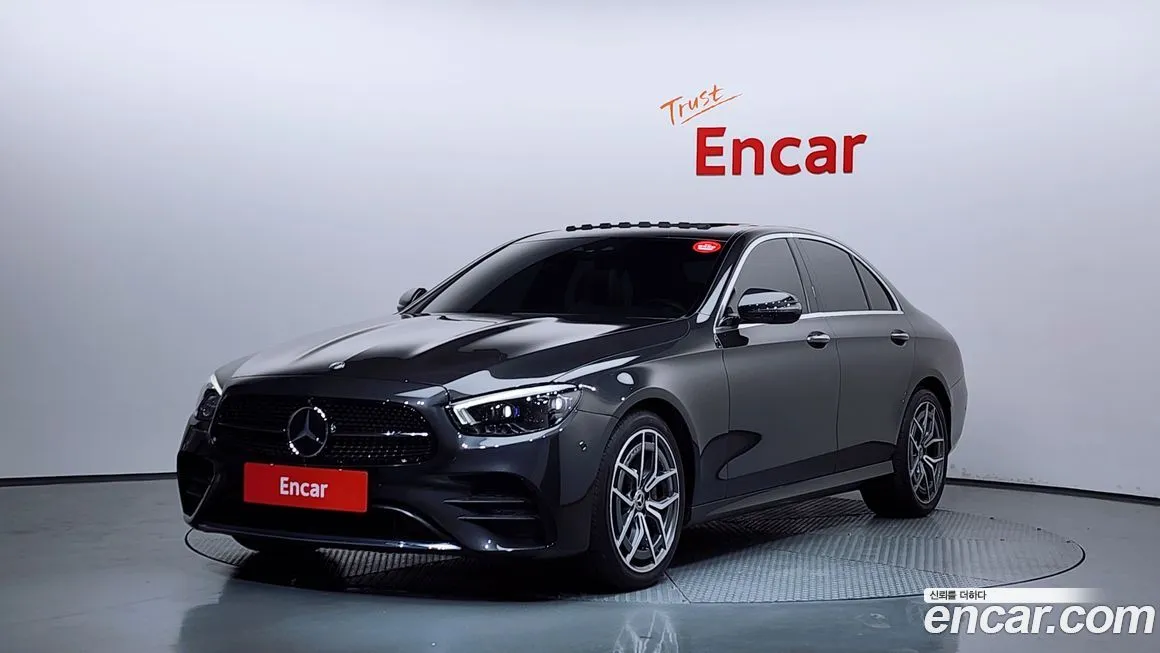 Mercedes-Benz E-Class — фото 1