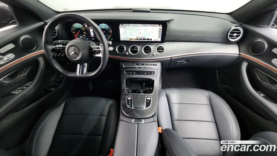 Mercedes-Benz E-Class — фото 10