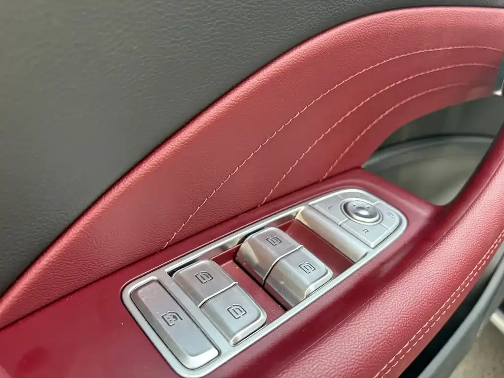 Hongqi H5 2024 из CN, фото 6