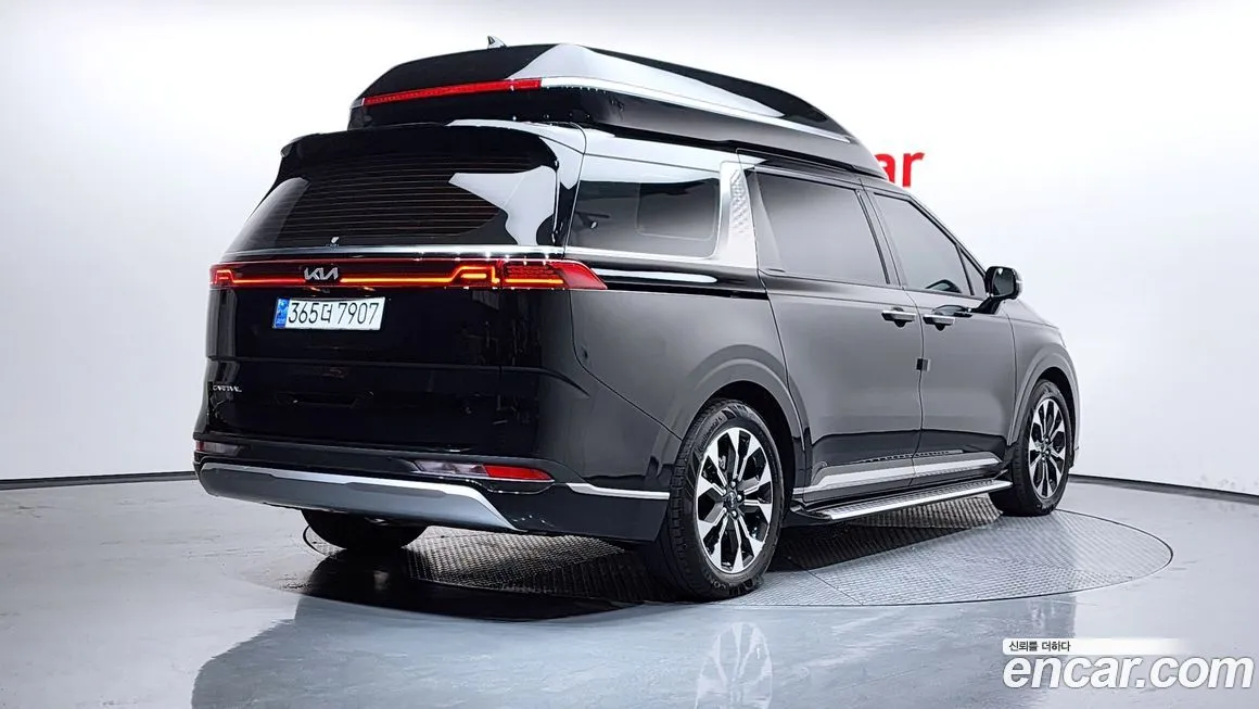 Kia Carnival — фото 4