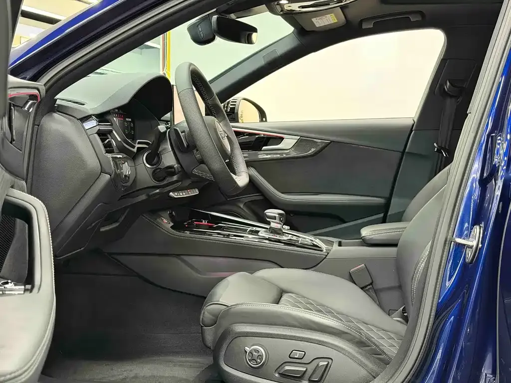 Audi S4 2024 из CN, фото 8